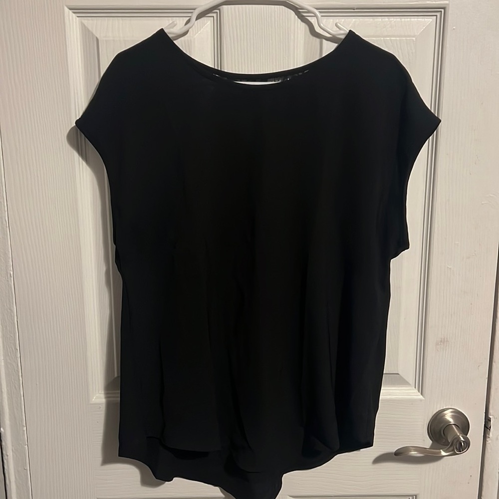 EMERY ROSE Contrast Lace Curved Hem black Top